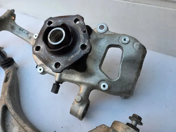 Mozzo anteriore sinistro Audi Q5 II completo image 6