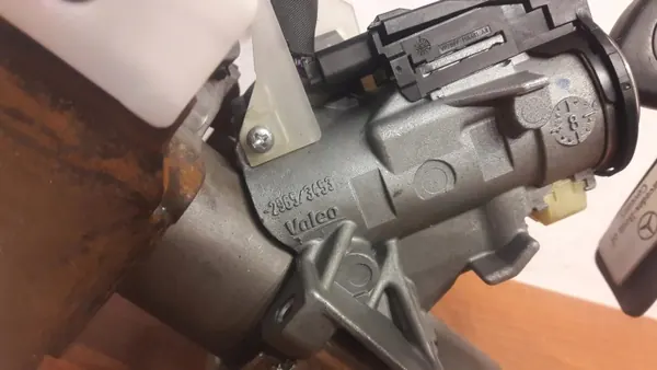 Interruptor de encendido OEM 29653453 para Toyota Avensis Estate image 5