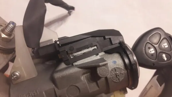 Interruptor de encendido OEM 29653453 para Toyota Avensis Estate image 6
