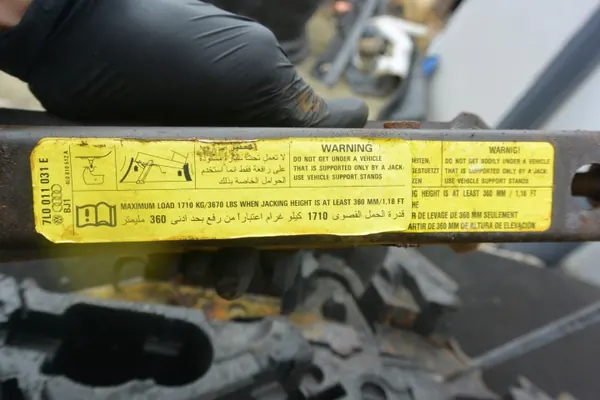 OEM 7L0011031E Autonostokorjaussarja Audi Q7 4L image 9