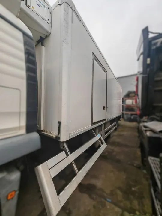 Caja Frigorífica OEM zabudowa_chlodnia_XD 8m image 2
