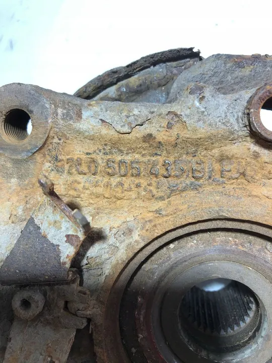 Mozzo ruota posteriore lato sinistro Volkswagen Touareg I 7L0505435B image 5