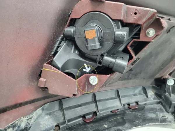 Paraurti anteriore Seat Ibiza V 6F0 17- image 10