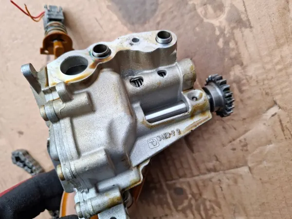 Pompe à huile OEM 150002257R pour moteur Renault 1.2TCE image 4