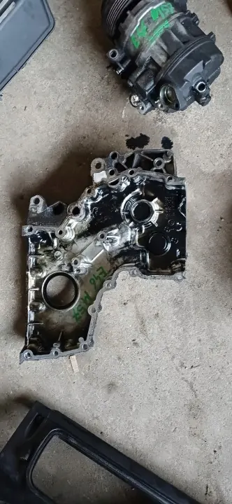 Couvercle de Distribution OEM 2247285 BMW E46 E39 E53 3.0D M57 image 2
