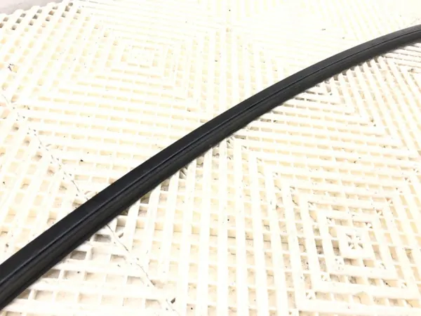 Oikea sivulistake OEM LORK-2246-26765 Mercedes CLA image 3