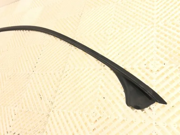 Oikea sivulistake OEM LORK-2246-26765 Mercedes CLA image 4