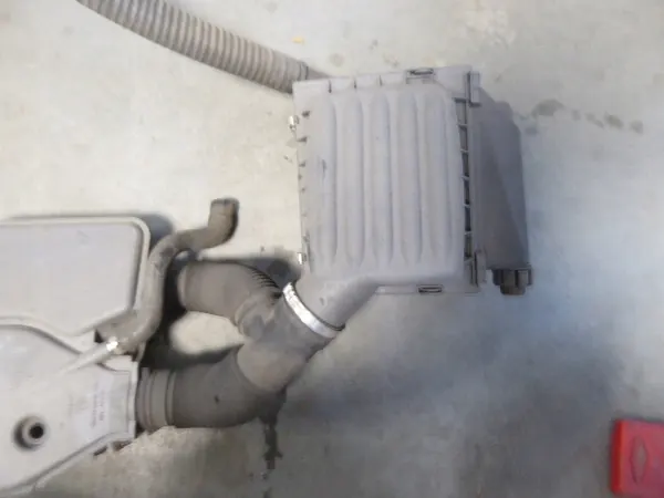 Ilmansuodatinlokero OEM 90573598 Opel Astra II G:lle image 4