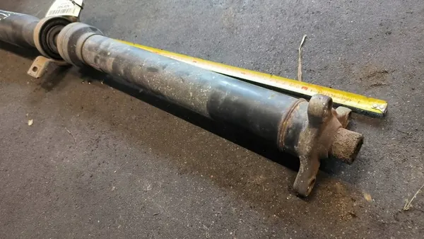 MERCEDES ML W164 OM642 3.0 CDI Bakre Drivaxel A1644103102 image 2