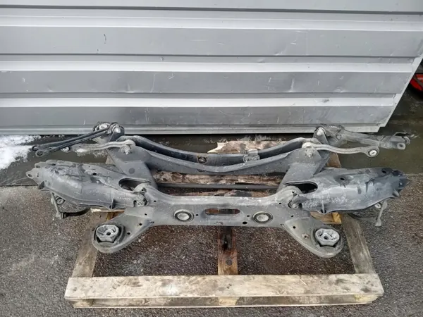 Mercedes-Benz Hinterachse OEM 2133507307 - Gebraucht image 3