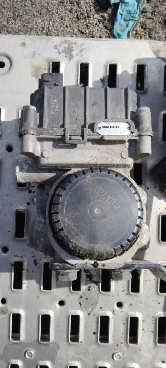Modulateur EBS OEM 4801066070 pour DAF 106 Lift image 2