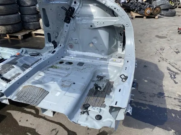 Painel lateral traseiro direito Mazda MX-30 OEM 267140 image 3