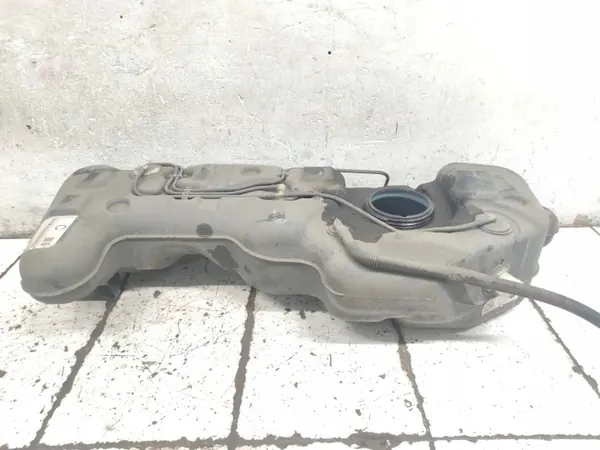 Nissan Juke polttoainesäiliö OEM 172011KC0A - Käytetty image 5