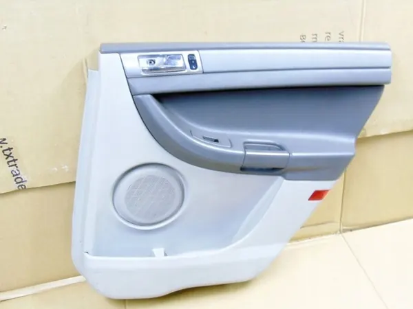 OEM 1GY801D1AA Rechter Achterdeurbekleding Chrysler image 2