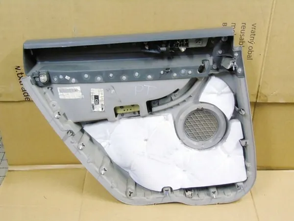 OEM 1GY801D1AA Rechter Achterdeurbekleding Chrysler image 6