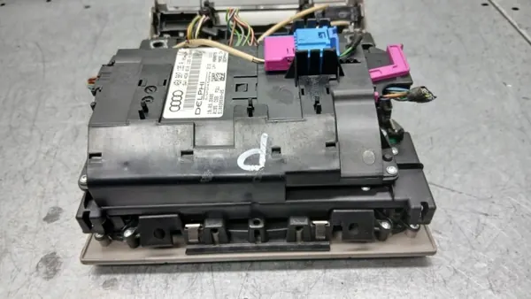 OEM 4E0907135A Inredningsljus för Audi A8 D3 2002-2009 image 5