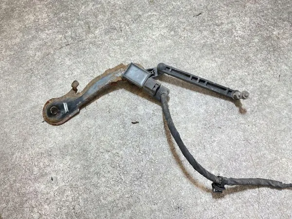 Framvänster nivåsensor OEM 20655600 Audi Q5 8R image 2
