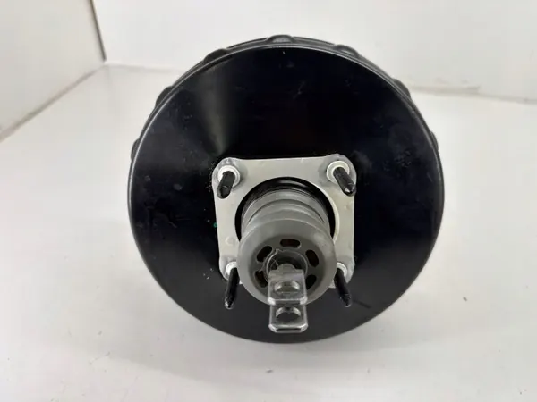 Servo Volvo V60 OEM 31400469 - 2.4L Diesel image 3