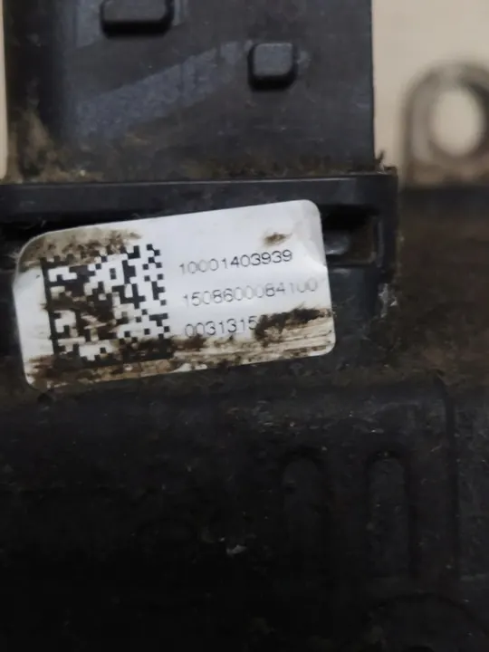 Injecteur AdBlue Mercedes-Benz OE A0001403939 image 4