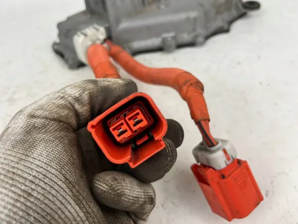 Inversor Toyota Mirai OEM G9A7062010 - Usado image 6