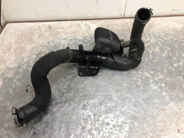 Audi Q5 SQ5 Intercooler-Rohr image 2