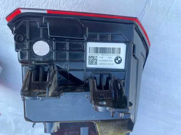 BMW X1 F48 LCI Luz LED Trasera Izquierda OEM 63217477713 image 5