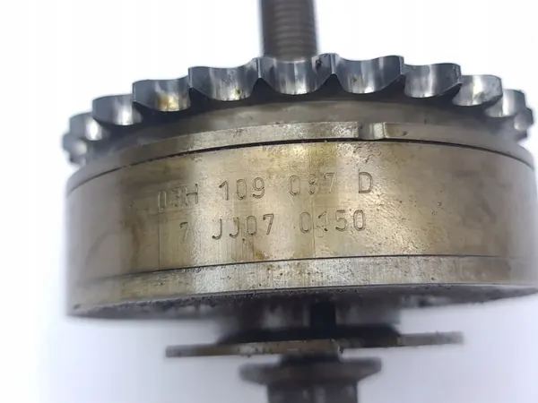 Porsche Cayenne 2011 Soupape Arbre OEM 03H109087D image 7