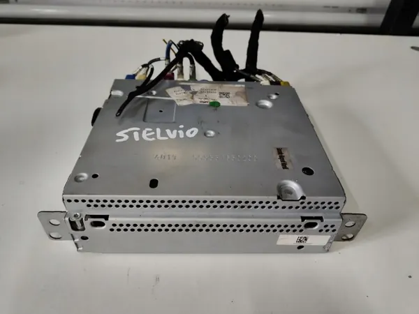 Alfa Romeo Stelvio 2016 Radio Navigatie OEM 50564710 image 2