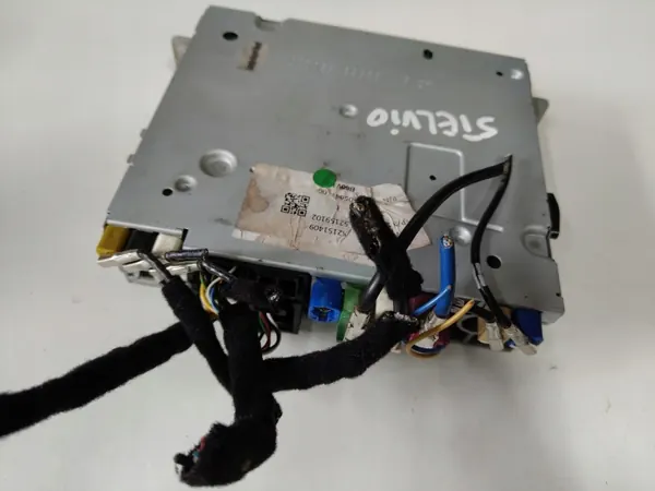 Alfa Romeo Stelvio 2016 Radio Navigatie OEM 50564710 image 3