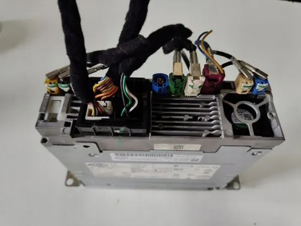 Alfa Romeo Stelvio 2016 Radio Navigatie OEM 50564710 image 4