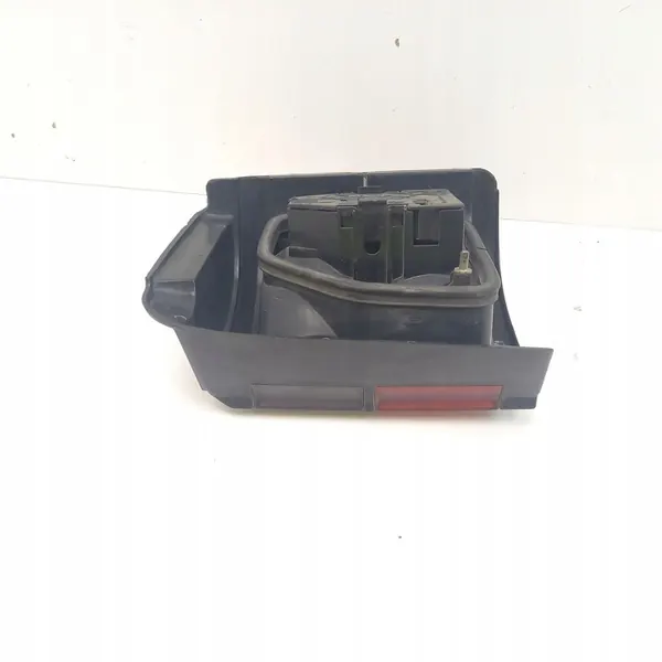 Luz trasera exterior derecha VW Passat Variant image 2