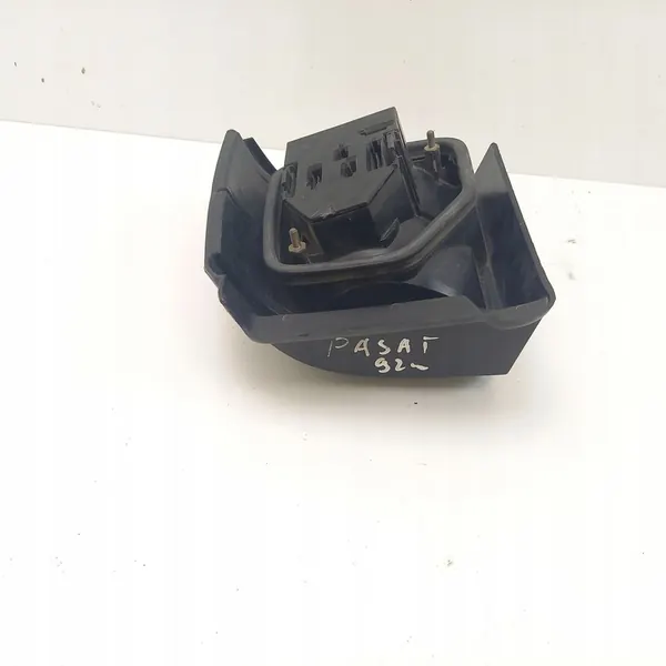 Luz trasera exterior derecha VW Passat Variant image 5