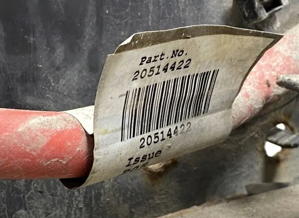 Volvo Batteriebehälter OEM 21046415 - Gebraucht image 8