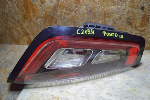 Fiat OE 51927095 conjunto de lámpara trasera image 10