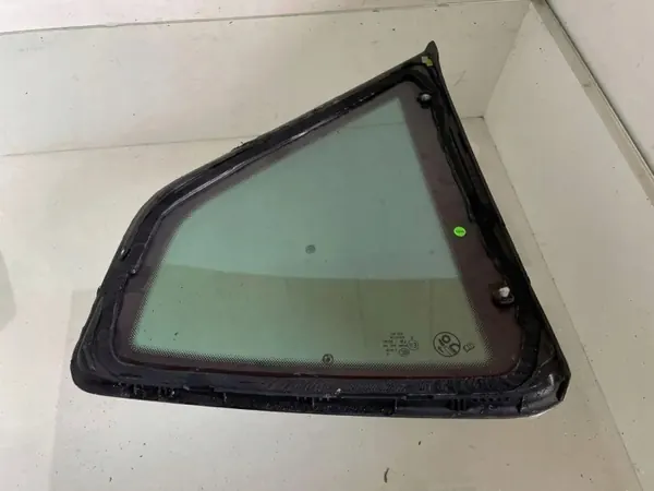 OEM 575845041 Vasen takalasi SEAT ATECA KH7:lle image 4