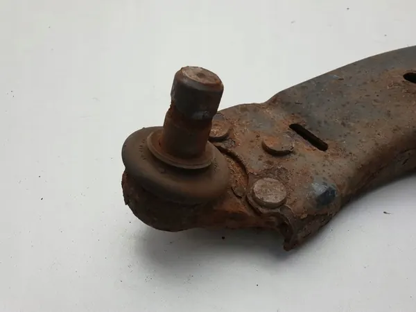 Volvo XC60 2016 Braccio Inferiore Anteriore Sinistro image 7