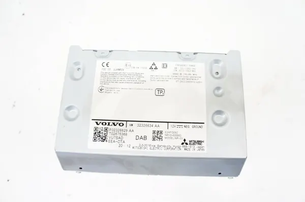OEM UW113 32326634AA Volvo XC40 Media Radio image 4