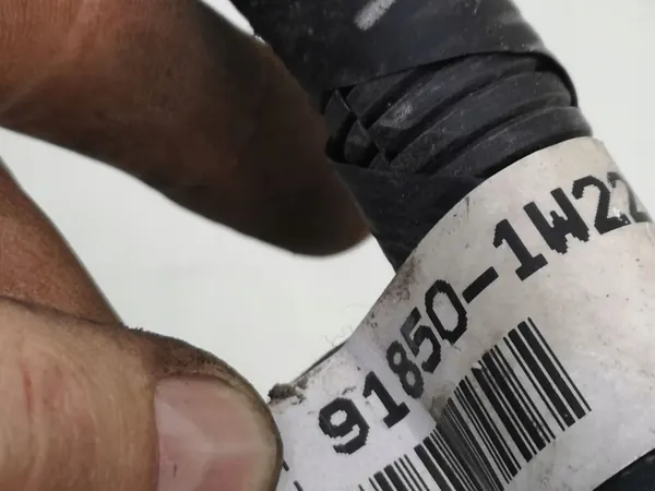 Kia Rio pluspolsklemma OEM 918501W220B image 5
