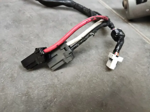 Mitsubishi Lancer VIII ohjausmoottori OEM 44k km image 3