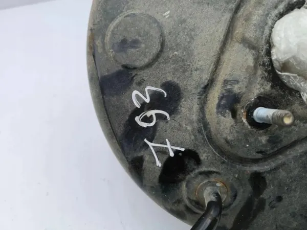 Bromsassistent Hyundai i40 2013 - Begagnad OEM-del image 10
