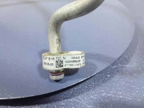 Skoda OE Klimaleitung OEM 5QF816721N - Gebraucht image 4