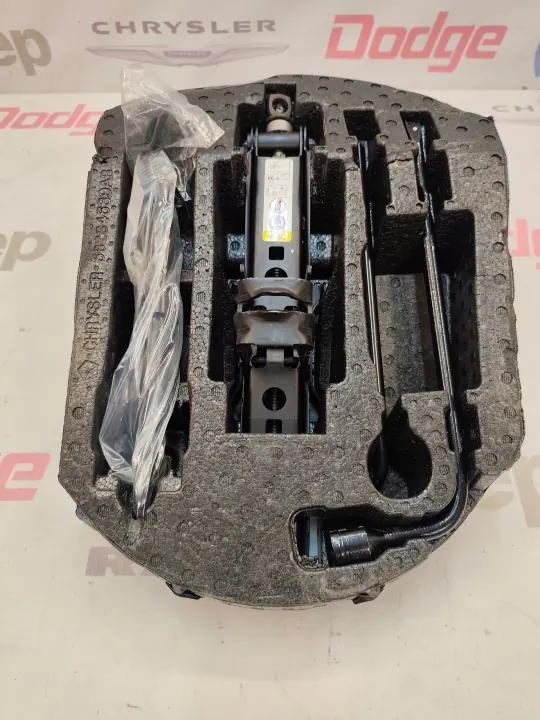 Kit clé de roue OEM 68284639AB pour Jeep Grand Cherokee image 2