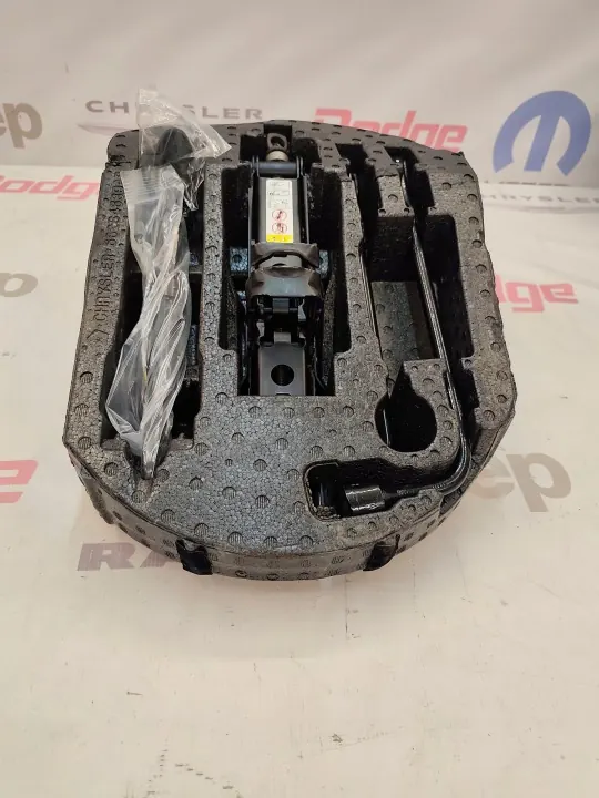 Kit clé de roue OEM 68284639AB pour Jeep Grand Cherokee image 3