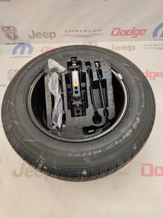 Kit clé de roue OEM 68284639AB pour Jeep Grand Cherokee image 6