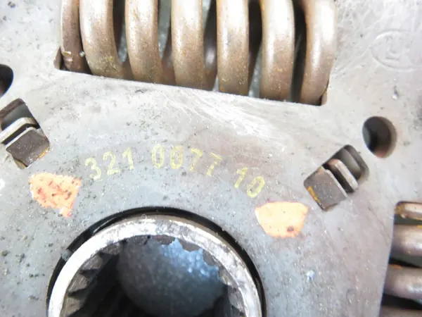 Kytkin Flywheel Yaris Verso 1.4 D-4D OEM 321007710 image 3