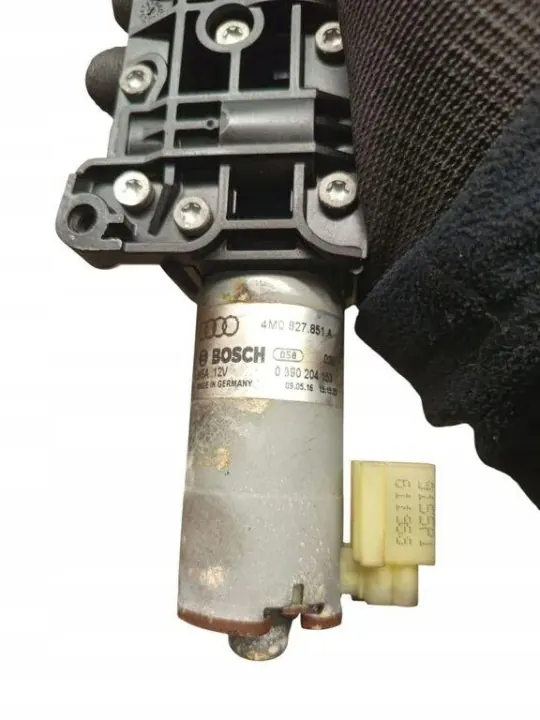 Audi Q7 Actuador portón OEM 4M0827299C - Usado image 6