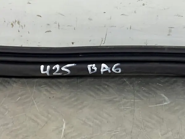 Joint de hayon Ford Escape IV 2022 FOB52159 image 2