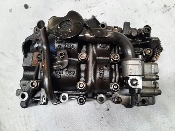 VW Passat B6 Ölpumpe OEM 03G103535B 03G115105E image 4