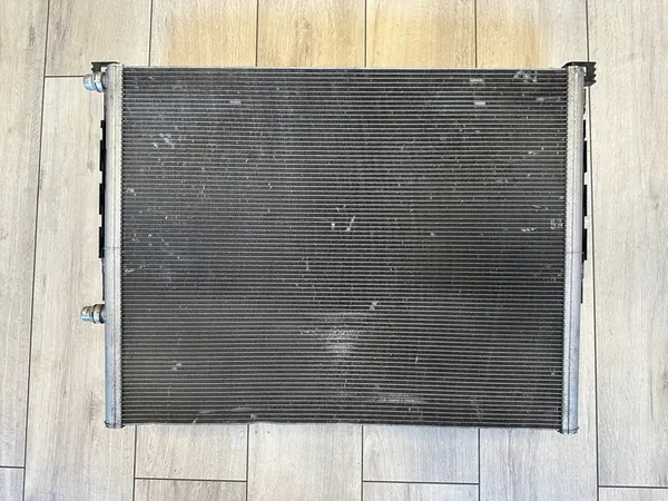 BMW 5 G30 7 G11 G12 Radiador de Agua Adicional OEM image 4
