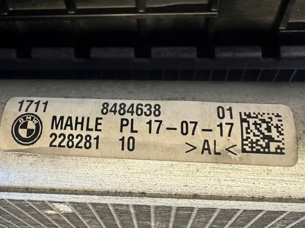 BMW 5 G30 7 G11 G12 Radiador de Agua Adicional OEM image 6